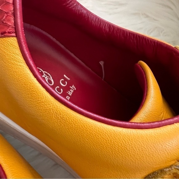 GUCCI YELLOW TAPE KIDS Sneakers (sz stamp 30) - Picture 13 of 16